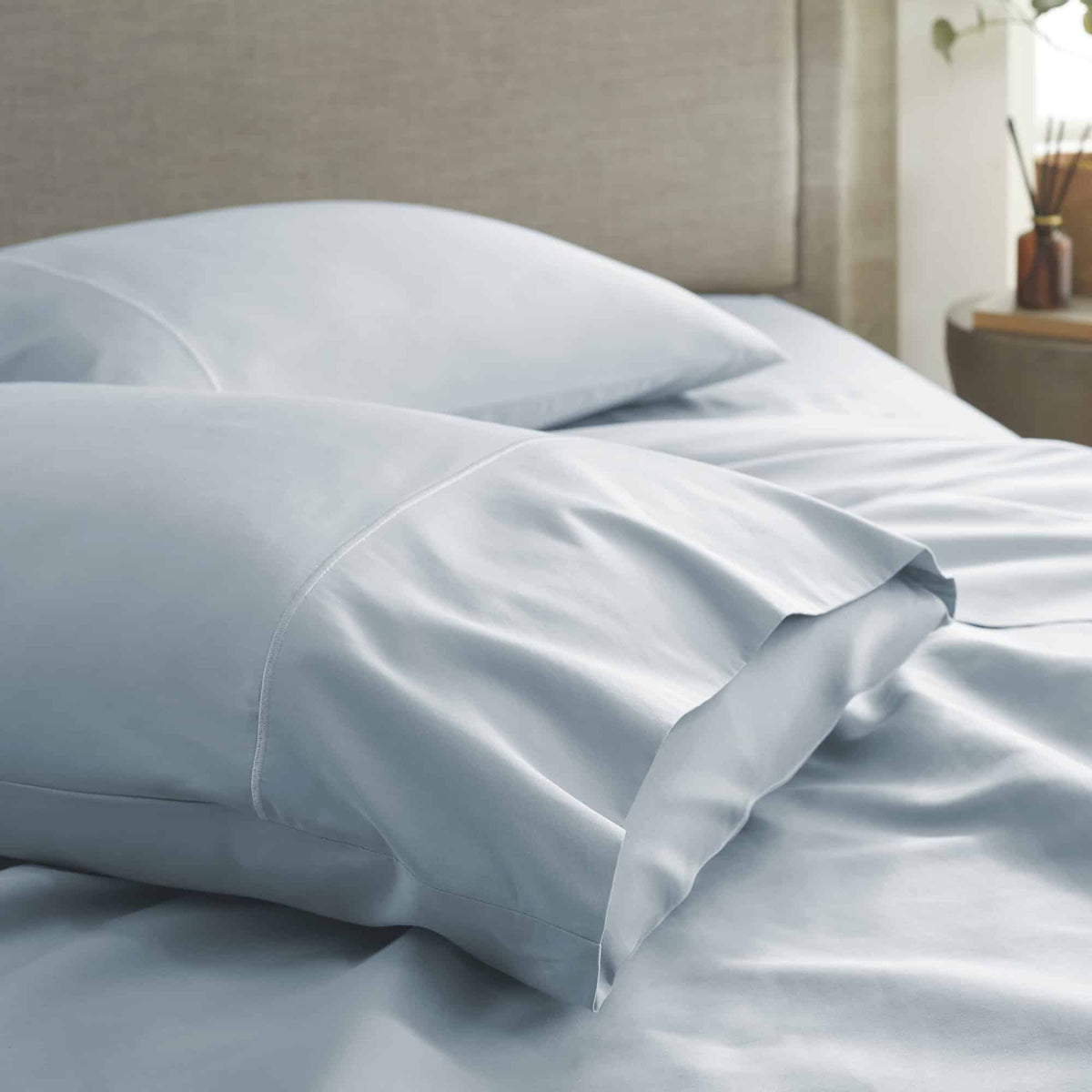 Whisper Organics 500 TC Organic Sateen Pillowcase Set – product photo